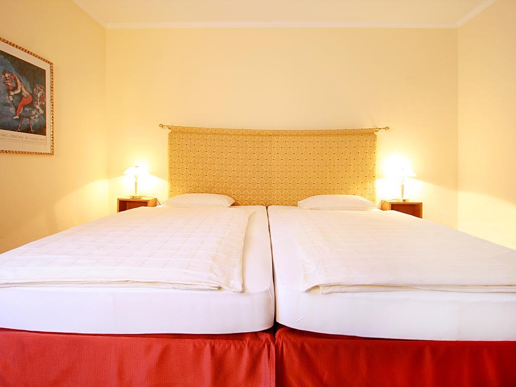 Hotel Garni Golf Ascona Exterior photo